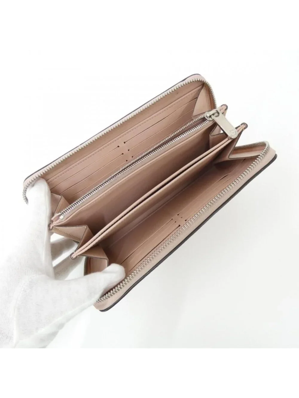 Louis Vuitton Mahina Zippy Wallet